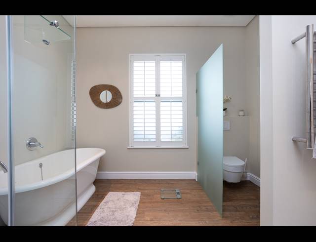 4 BEDROOM HOUSE TO LET IN CONSTANTIA